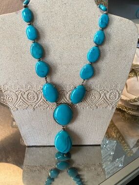 VTG AVON TURQUOISE BEADED NECKLACE